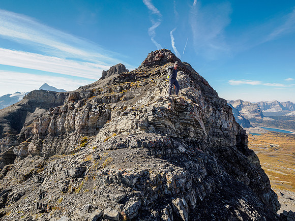 Ascending the NE ridge of Wonder Peak.