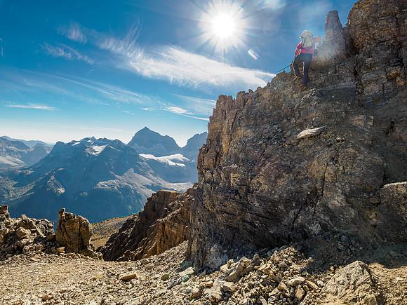 Scrambling the upper SE ridge of The Towers.