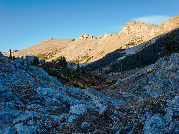 Hiking from Wonder Pass to Og Lake.