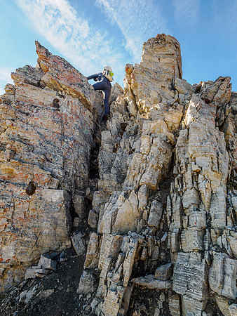 Scrambling to the summit of Wonder Peak.
