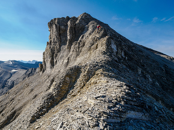 Traversing back from Gibraltar Rock to Mount Cautley.