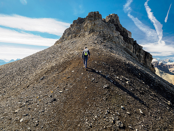 Ascending the NE ridge of Wonder Peak.