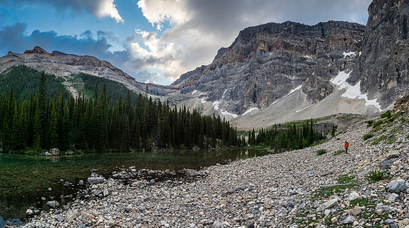 Passing around the lake in the upper valley.