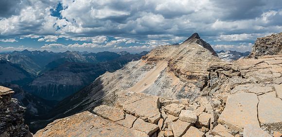 Sweet views off the ridge crest back towards Mount Alcantara.