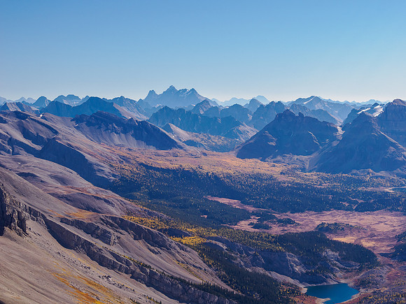 King George and the royal group over Wonder Pass.