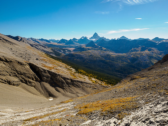 Descending the easy south face of Nasswald.