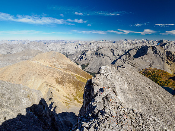 The exposed and terribly loose SE summit ridge.