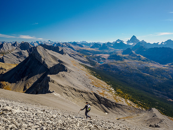 Descending the easy south face of Nasswald.