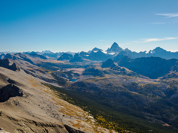 Descending the easy south face of Nasswald.