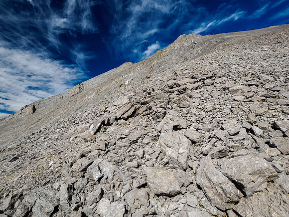 Scrambling up a shallow ridge on the south face of Nasswald Peak.