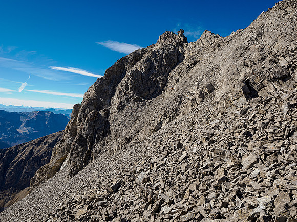 Views back up to the SE ridge.