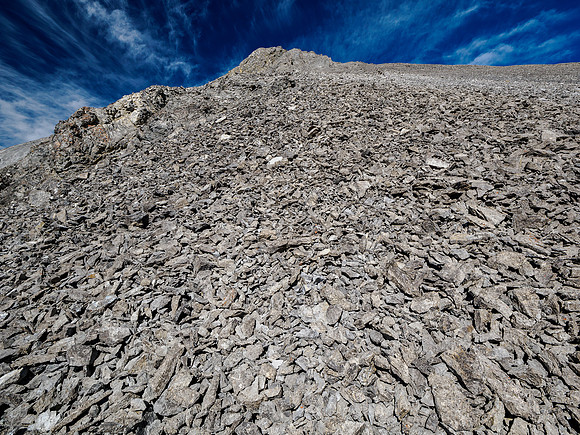 Scrambling up a shallow ridge on the south face of Nasswald Peak.