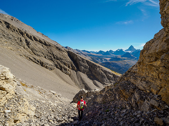 Descending the easy south face of Nasswald.