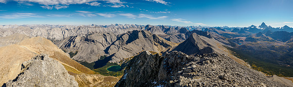 The Sundance Range at left with Beersheba, Allan, Og, Cautley, Wonder, Towers, Assiniboine and Nub.
