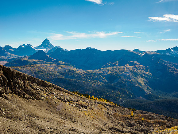 Descending the easy south face of Nasswald.