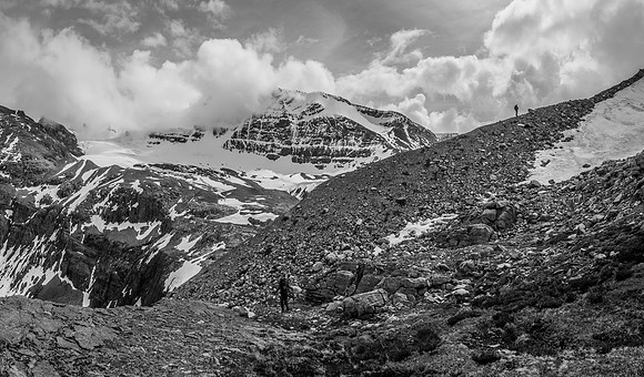 At the top of the headwall, now we have to ascend the second moraine (Anton is already half way up it) before dropping down to our left towards Forbes.