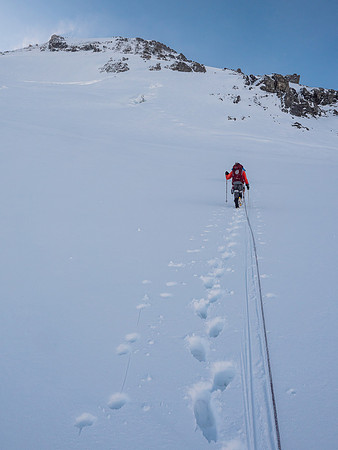 Approaching the NW face through a small serac field caused by falling ice from Rosita's glaciated east face to our right.