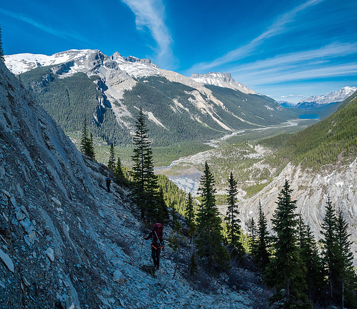 Descending the moraine.