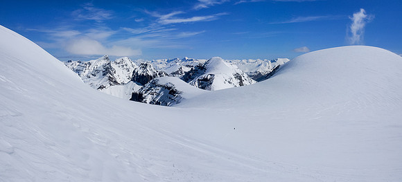 You can barely see JW skiing ahead of me towards the Stuts col with Stutfield NE in the background (right). In the Centre of the photo is Mount Cromwell.