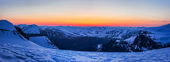 A gorgeous sunrise belies our situation early on Sunday morning.