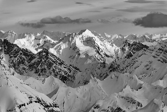 The Bush Group of peaks includes Rostrum, Bush, Icefall and the pointy Rostrum Tower on the R.