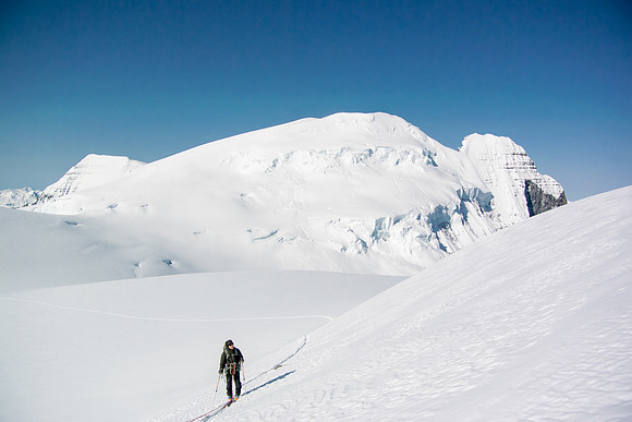 Looking back at Kev with South Twin, North Twin and Twins Tower from L to R.