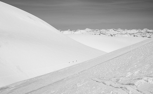 At first we thought Helen's team was nuts to traverse the lower slope on North Twin but when we got to their track it wasn't as bad as it looked