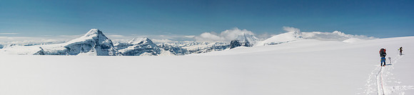 Trudging our way across the endless ocean of white. The Twins are at least visible now but still hours and hours of skiing before we get to camp.
