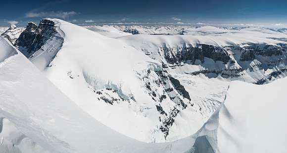 Looking at (L to R), Alberta, Twin's Tower and North Twin, Stutfield, Kitchener and Snow Dome from the summit of South Twin.