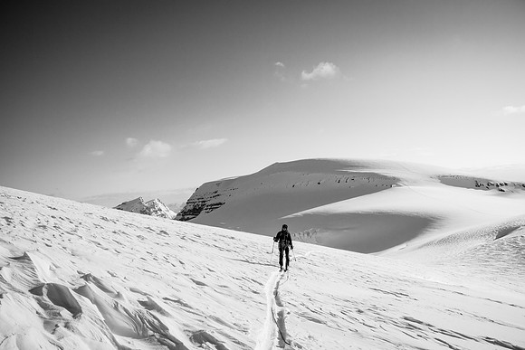 Looking back at Kev as we traverse the bench on North Twin. Stutfield behind him.