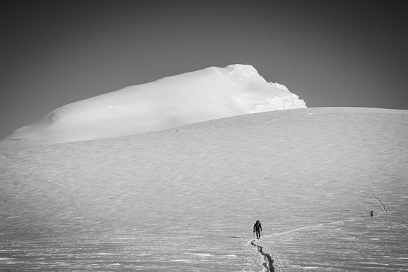 The terrain is huge here. You can just spot the two camps in front of North Twin.
