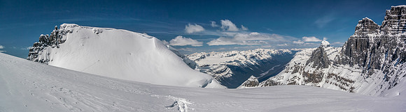 The area between the Twin's is a gorgeous place to sit and watch others tackle the steep slopes. Spot Ben and Steven on West Twin.