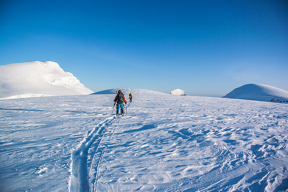 Leaving camp on a clear, cold morning.