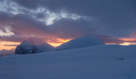 Sunset over South and North Twin Peak.