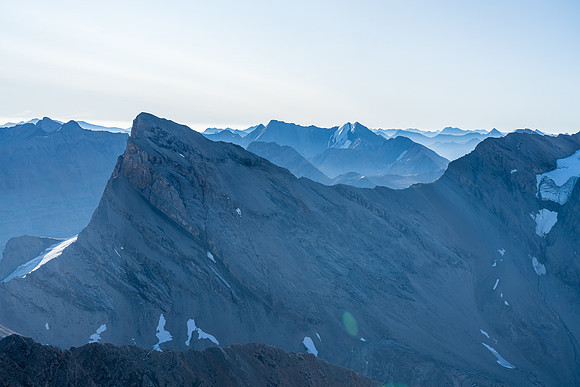 A very lofty unnamed summit north of Little Cataract Peak.