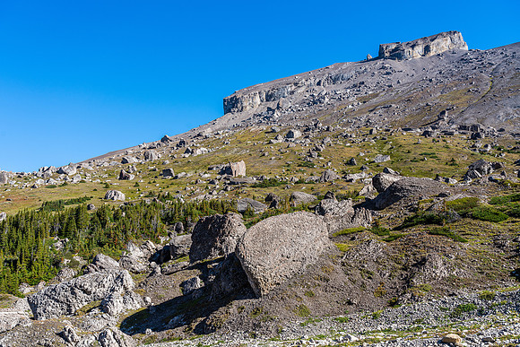 An impressive outlier of Deluc has shed a ton of huge boulders into our approach valley.