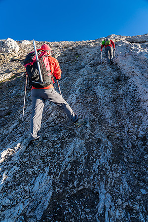 Ascending the SW ridge of Deluc - using slabs where possible.