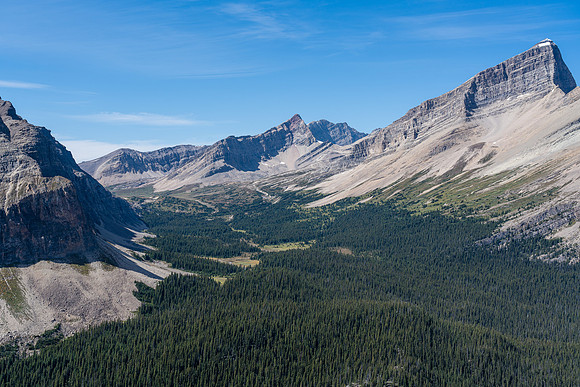 Views over Clearwater Pass to the NW include South Tower (R) and Clearwater Mountain (C).