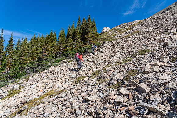 A steep grind up to the north shoulder under a hot sun.