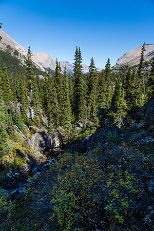 Descending into the valley north of our Deluc bivy site.