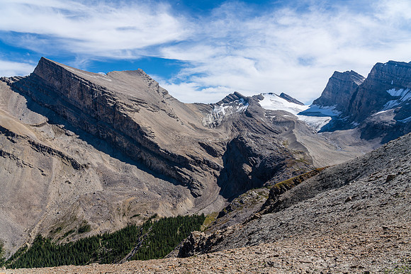 Incredible views to Dip Slope Mountain from the shoulder.