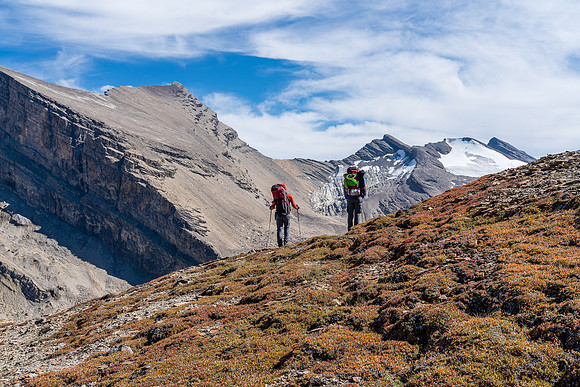 Mike and Cornelius check out the stunning views to Dip Slope from the north shoulder.