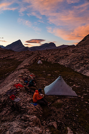 A gorgeous sunset over the Dip Slope bivy site.
