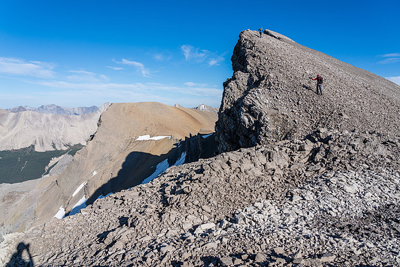 Ascending the scenic NW ridge of Dip Slope Mountain.