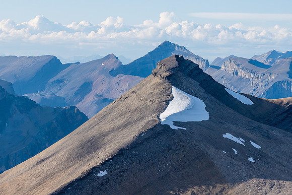 Icefall Peak rises over the north outlier.