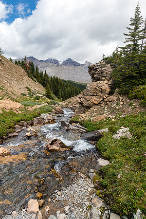 Crossing the stream that feeds Fish Lakes and the Pipestone River.