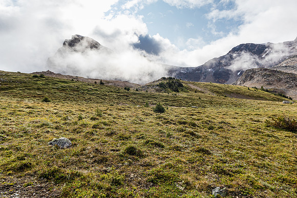 Minnow Peak in clouds as I start the alpine traverse off of the Fish Lakes trail.