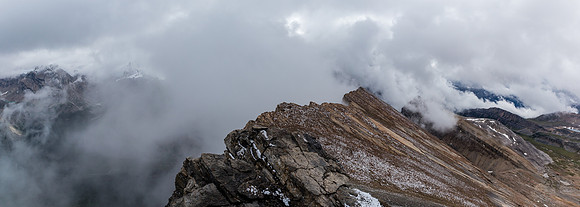 Dramatic views over the lower SE summit towards Mount Drummond.