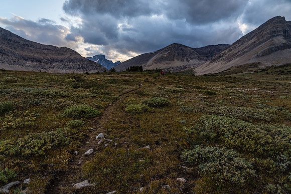 Hiking up the Clearwater Trail to Devon Lakes and Clearwater Pass.