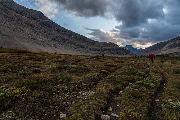 Hiking up the Clearwater Trail to Devon Lakes and Clearwater Pass.